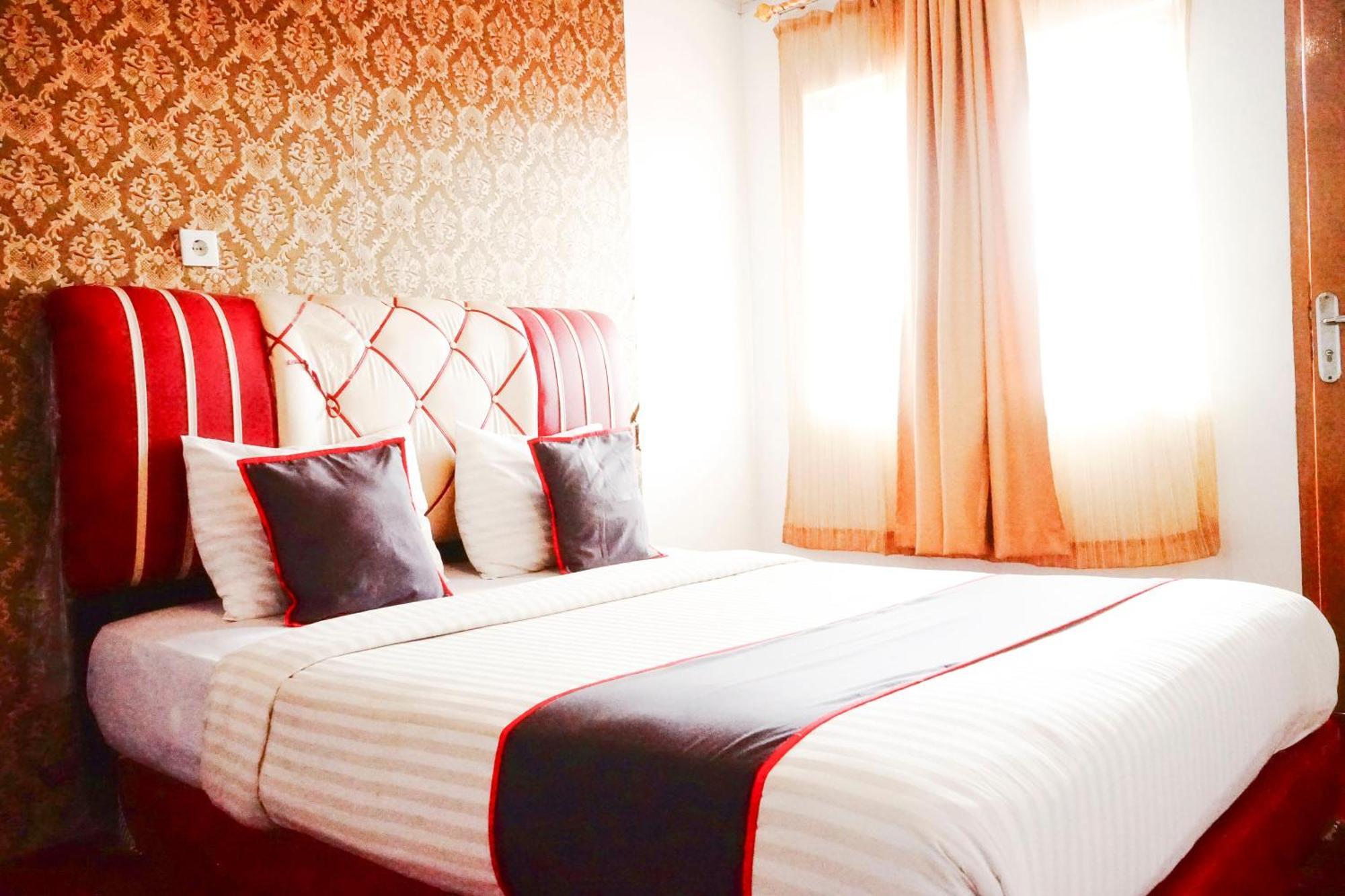 Hotel O Padang City Center Near Pantai Padang Formerly Hotel Siti Nurbaya Exteriör bild
