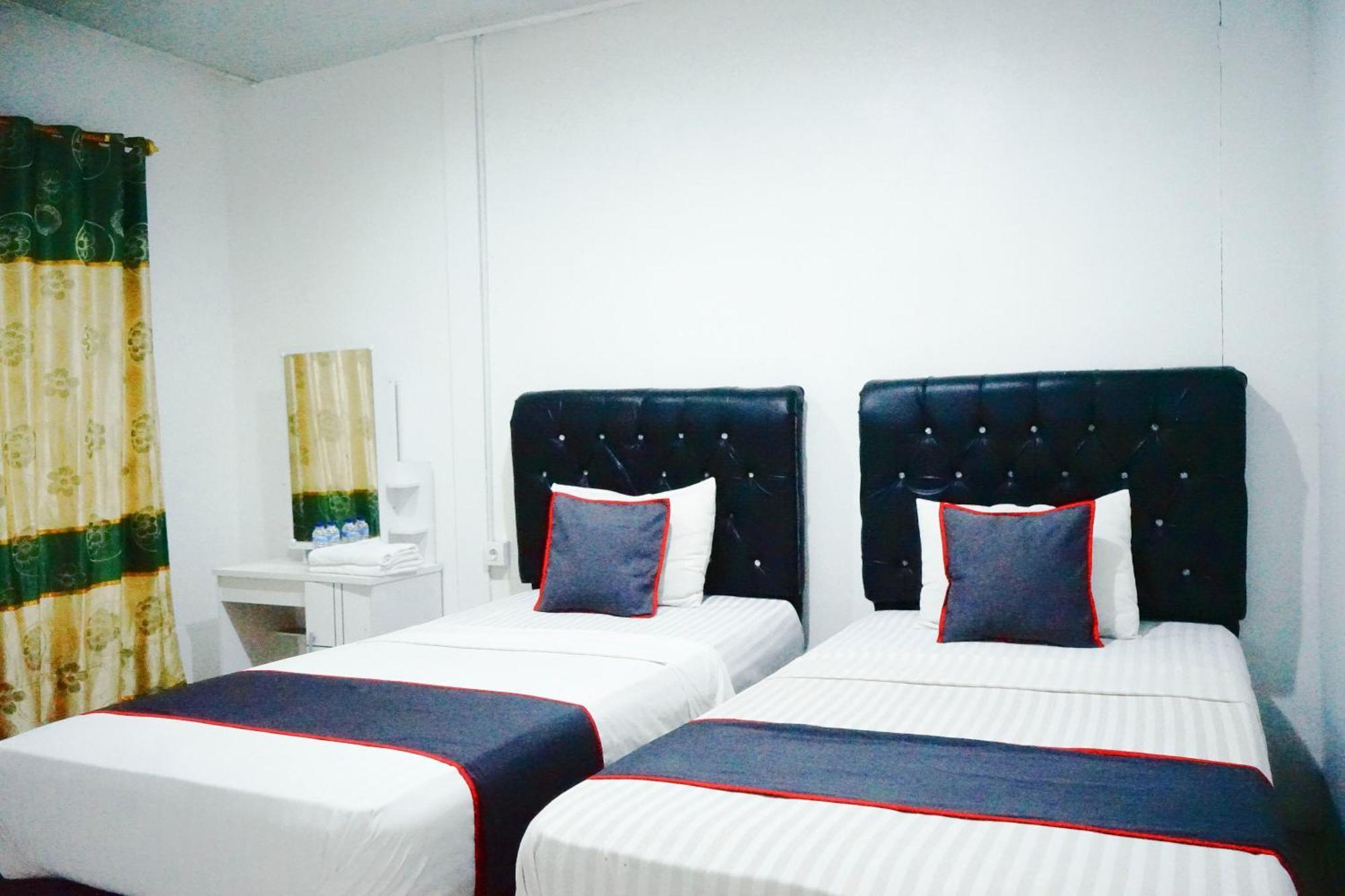 Hotel O Padang City Center Near Pantai Padang Formerly Hotel Siti Nurbaya Exteriör bild