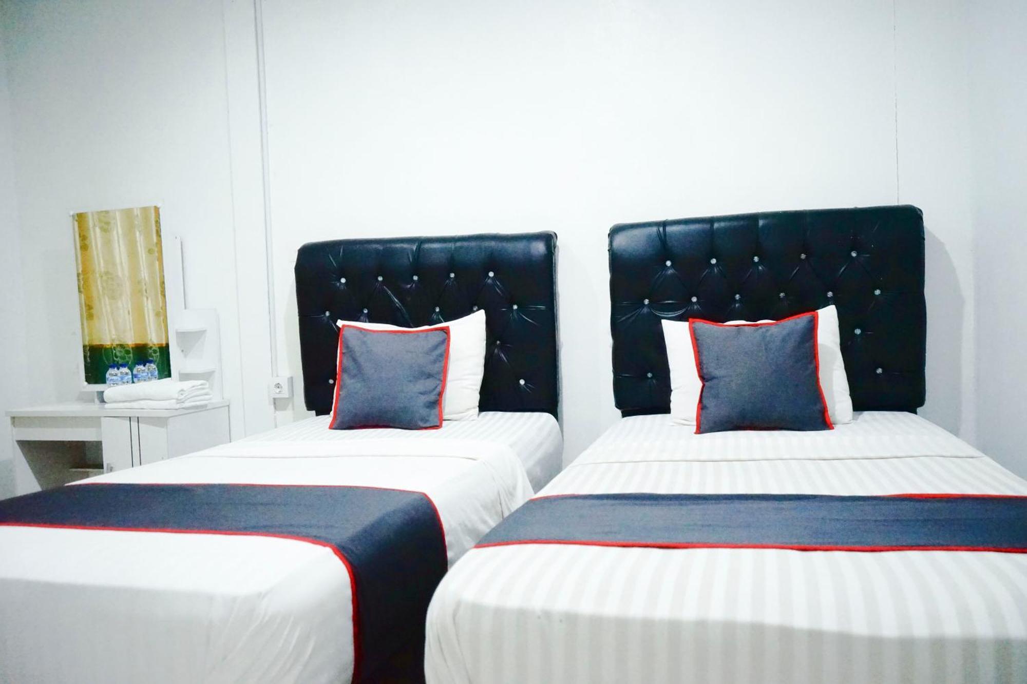 Hotel O Padang City Center Near Pantai Padang Formerly Hotel Siti Nurbaya Exteriör bild